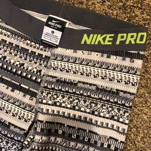 Nike Pro printed leggings